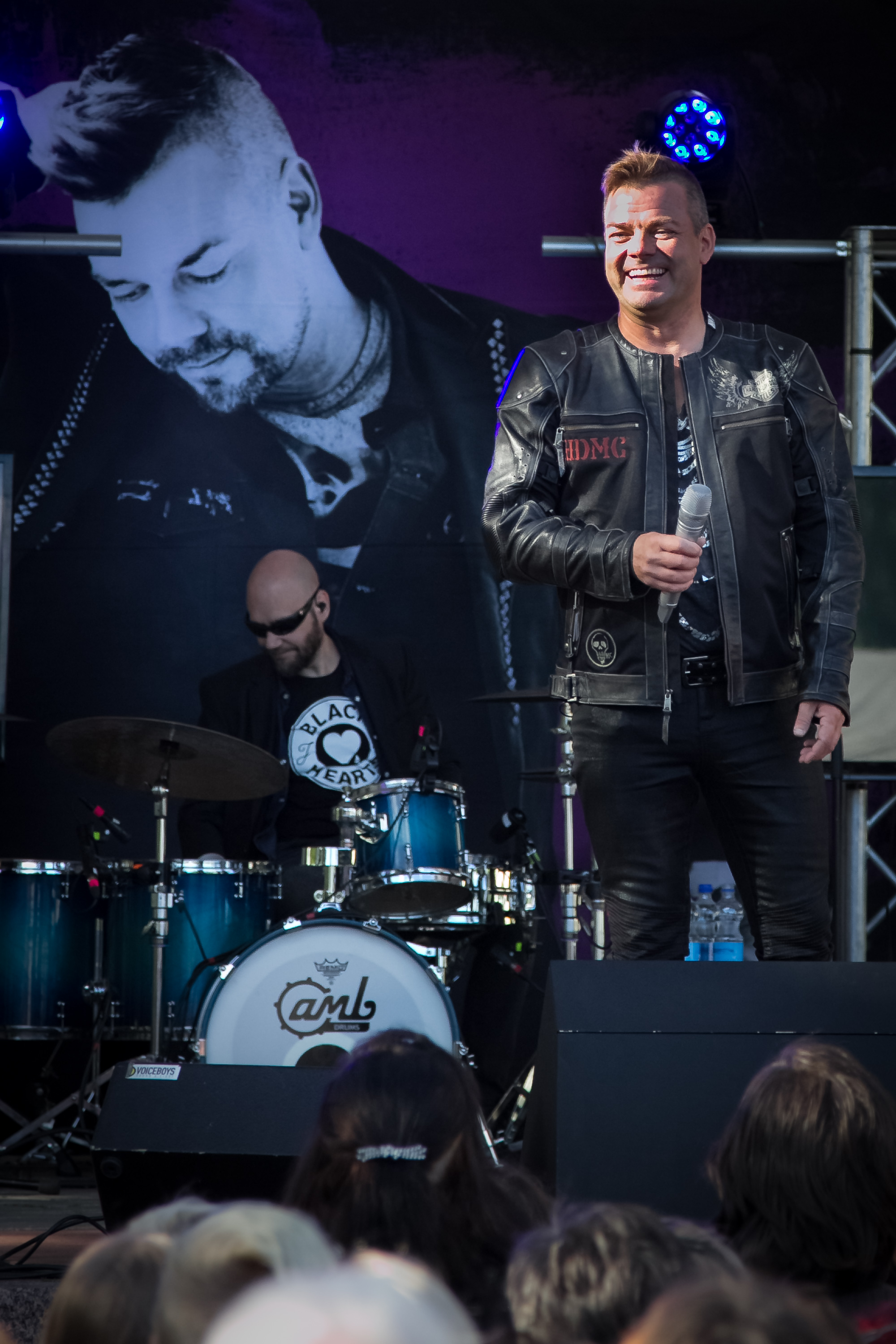 Jari_Sillapaa_MenInBlack_Salon_Iltatori_040615-296-2
