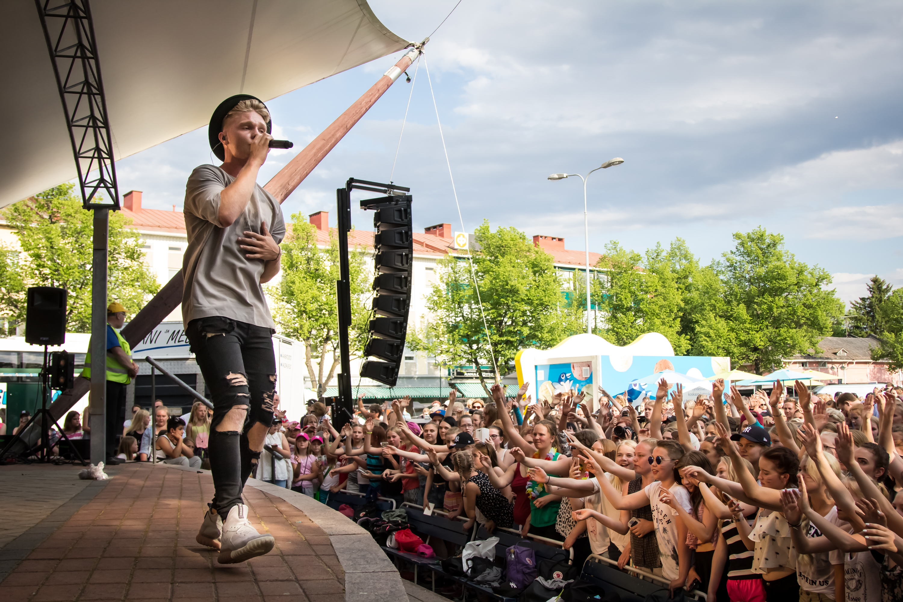 benjamin_salon_iltatori_020616_c_anenonen-204-of-338